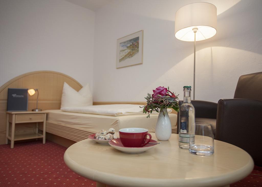 Hotel&Ferienappartements Edelweiss Willingen  Exterior foto