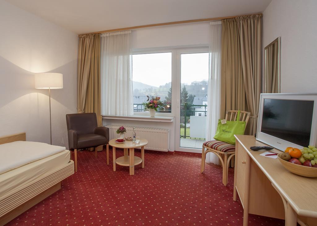 Hotel&Ferienappartements Edelweiss Willingen  Exterior foto