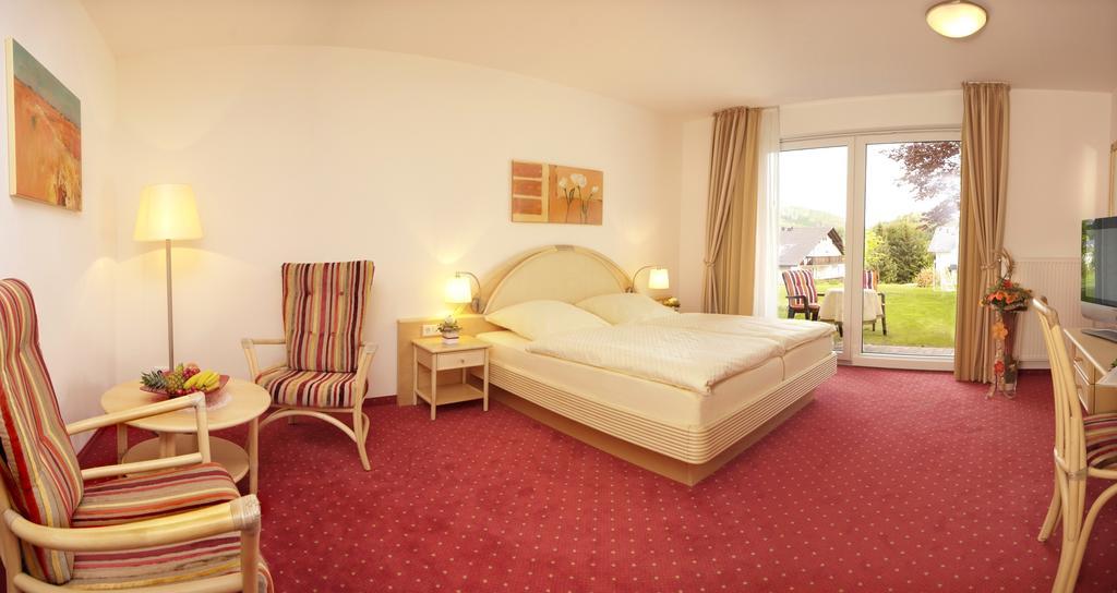 Hotel&Ferienappartements Edelweiss Willingen  Exterior foto
